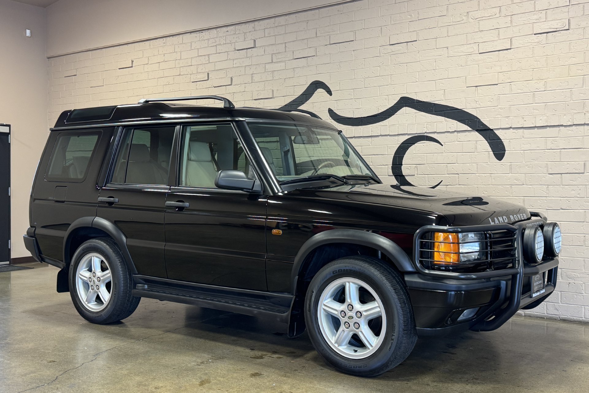 Used 2000 Land Rover Discovery AWD/4WD image 2