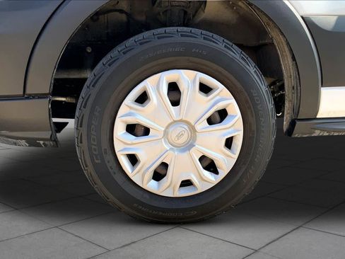 Used 2019 Ford Transit 350 XLT RWD image 11