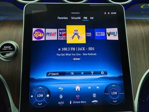 Used 2025 Mercedes-Benz GLC 300 4MATIC image 48