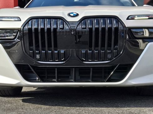 Used 2023 BMW 760i xDrive 760i xDrive w/ Executive Package image 12