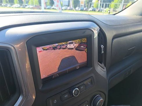 Used 2022 Chevrolet Silverado 1500 Custom AWD/4WD image 17