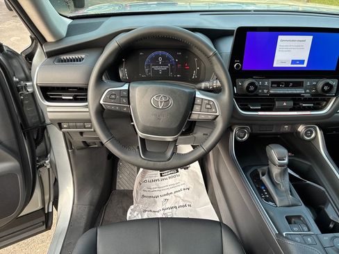 New 2026 Toyota Grand Highlander XLE image 19