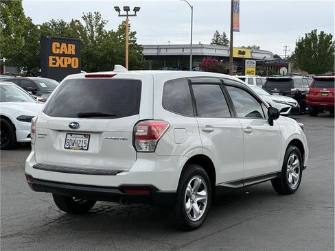 Used 2018 Subaru Forester 2.5i AWD/4WD image 7