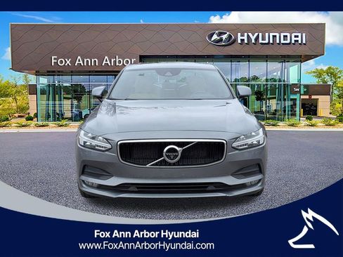 Used 2018 Volvo S90 T6 Momentum w/ Convenience Package image 8