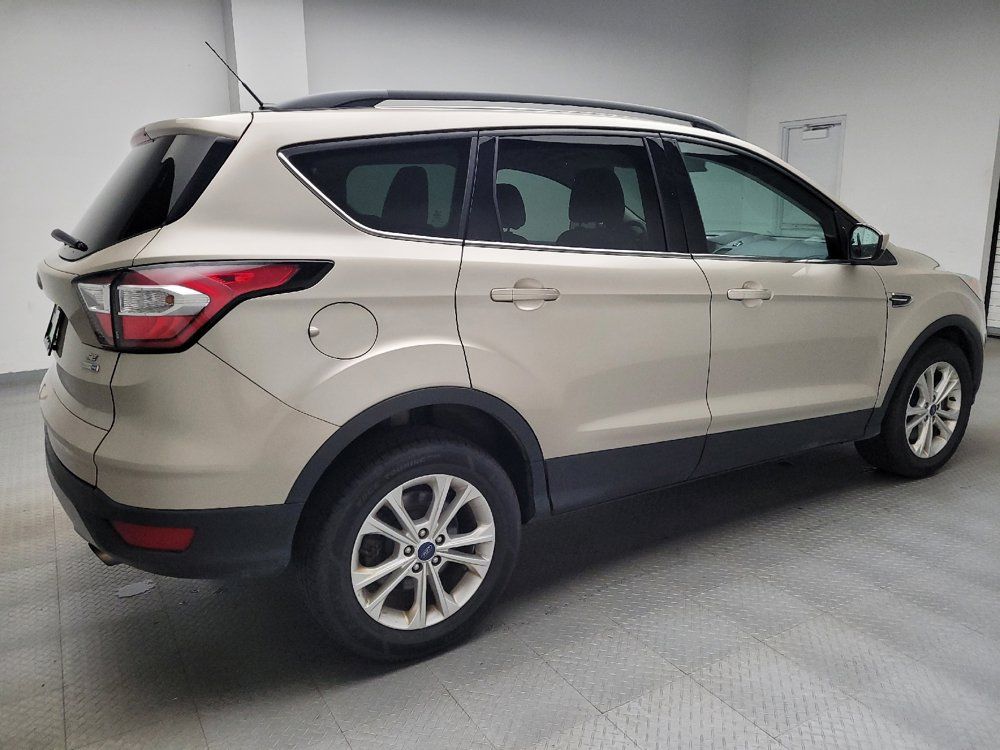 Used 2017 Ford Escape SE w/ Equipment Group 201A AWD/4WD image 10