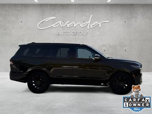 Used 2025 Lincoln Navigator Reserve w/ Jet Appearance Package AWD/4WD image 17