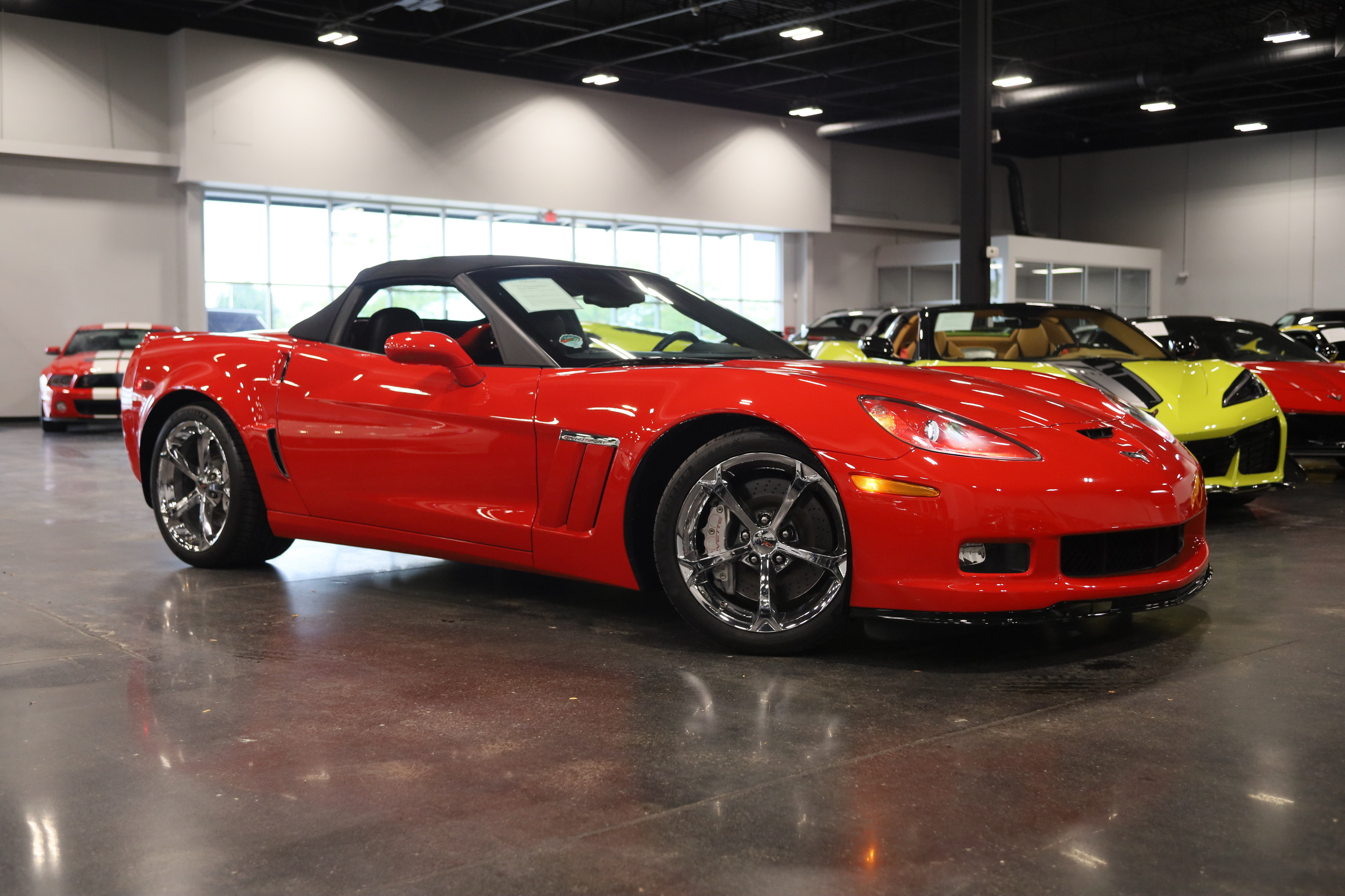 Used 2011 Chevrolet Corvette Grand Sport w/ Preferred Equipment Group RWD image 2