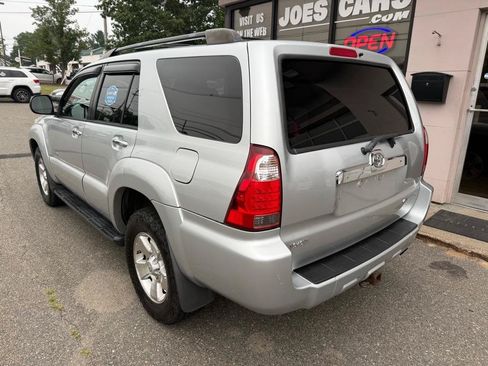 Used 2006 Toyota 4Runner SR5 AWD/4WD image 2
