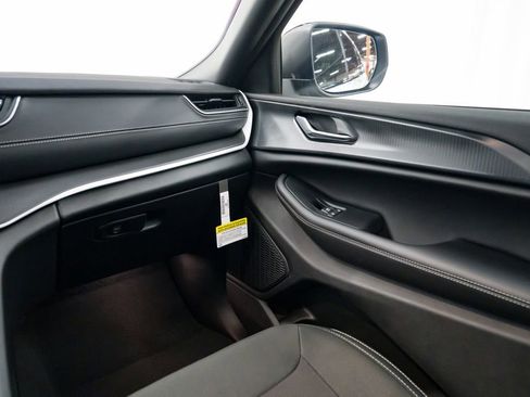 New 2026 Jeep Grand Cherokee L 4WD image 11