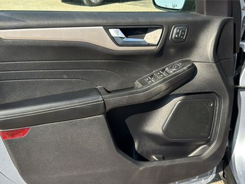 Certified 2022 Ford Escape SEL w/ Technology Package image 8