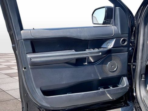 Used 2020 Ford Expedition XLT w/ Equipment Group 202A RWD image 23