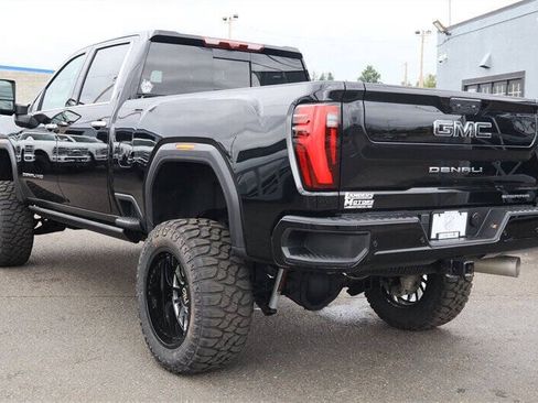 Used 2025 GMC Sierra 3500 Denali Ultimate AWD/4WD image 3