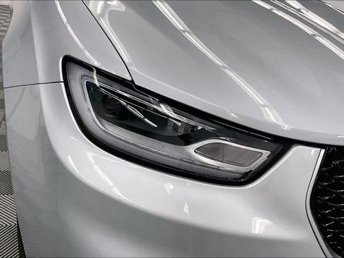 Used 2022 Chrysler Pacifica Pinnacle FWD image 36