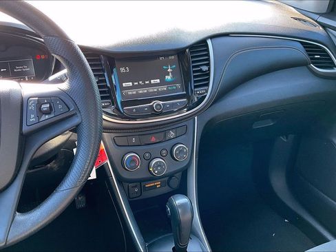 Used 2017 Chevrolet Trax LS image 9