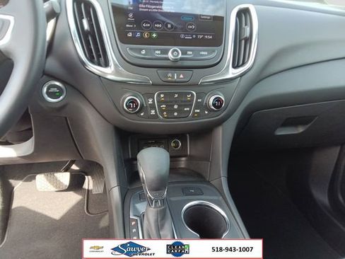 Used 2024 Chevrolet Equinox LT AWD/4WD image 12