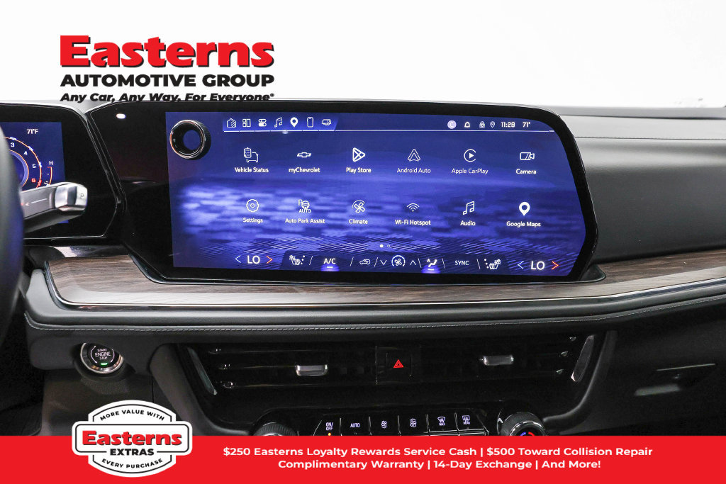 Used 2025 Chevrolet Suburban Z71 AWD/4WD image 13