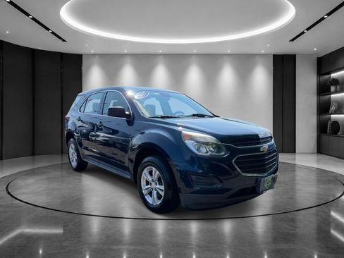Used 2017 Chevrolet Equinox LS FWD image 2