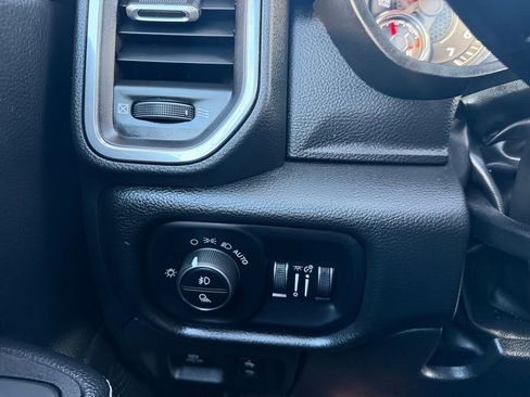 Used 2025 RAM 1500 Laramie image 18