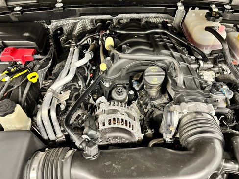 Used 2025 Jeep Wrangler Unlimited Sport AWD/4WD image 25