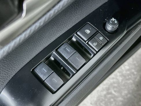 Used 2025 Toyota Camry SE FWD image 22