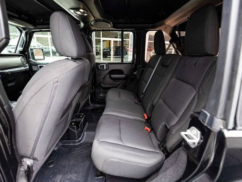 Used 2021 Jeep Wrangler Unlimited Sport image 27