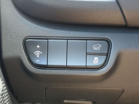 Certified 2024 Kia Seltos SX w/ SX Sunroof Package AWD/4WD image 17