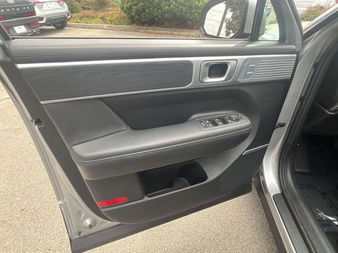 Used 2025 Hyundai Santa Fe Limited image 11