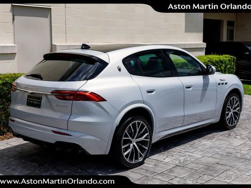 Used 2023 Maserati Grecale Modena AWD/4WD image 25
