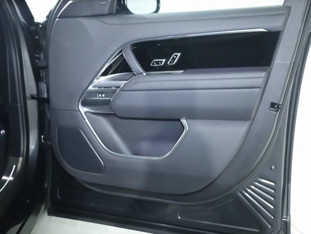 Certified 2023 Land Rover Range Rover SE AWD/4WD image 36