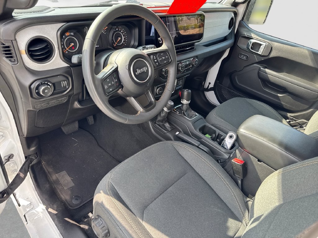 Used 2024 Jeep Wrangler Unlimited Sport AWD/4WD image 14