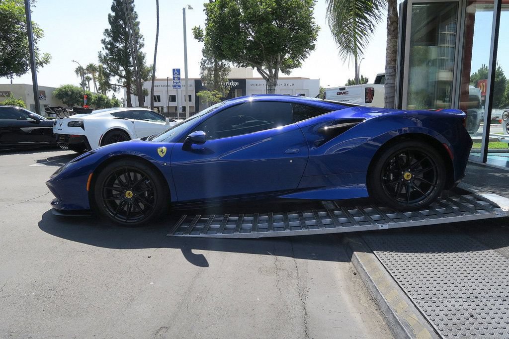 Used 2020 Ferrari F8 Tributo RWD image 5