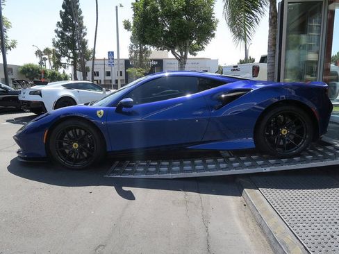 Used 2020 Ferrari F8 Tributo RWD image 5