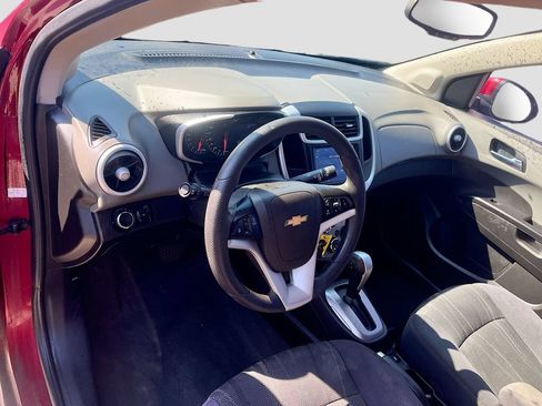 Used 2020 Chevrolet Sonic LT FWD image 9