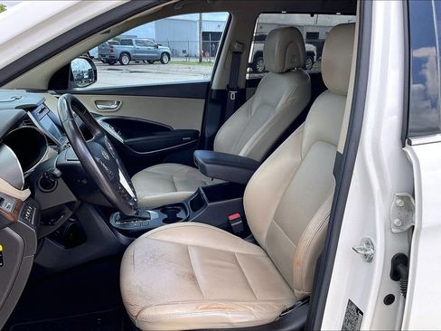 Used 2017 Hyundai Santa Fe Limited FWD image 18