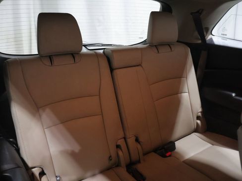 Used 2016 Honda Pilot Touring image 22
