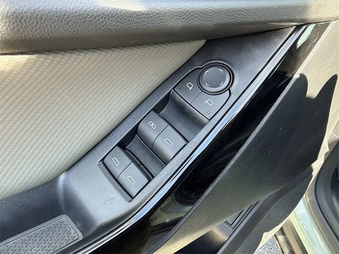 New 2026 Chevrolet Equinox LT w/ Convenience Package II image 11