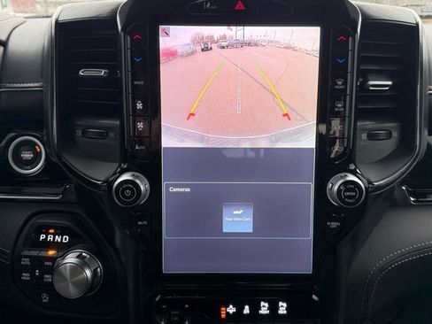 Used 2025 RAM 1500 Limited image 12