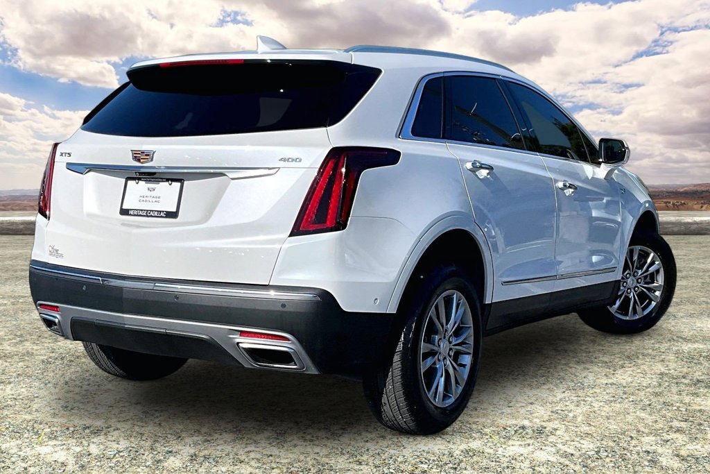 Used 2022 Cadillac XT5 Premium Luxury w/ Technology Package FWD image 5