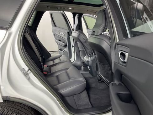 Used 2023 Volvo XC60 B5 Ultimate w/ Climate Package image 42