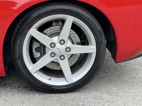 Used 2007 Chevrolet Corvette Coupe w/ Preferred Equipment Group RWD image 18