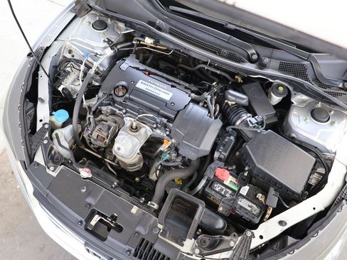 Used 2013 Honda Accord LX image 32