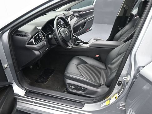 Used 2024 Toyota Camry SE FWD image 17