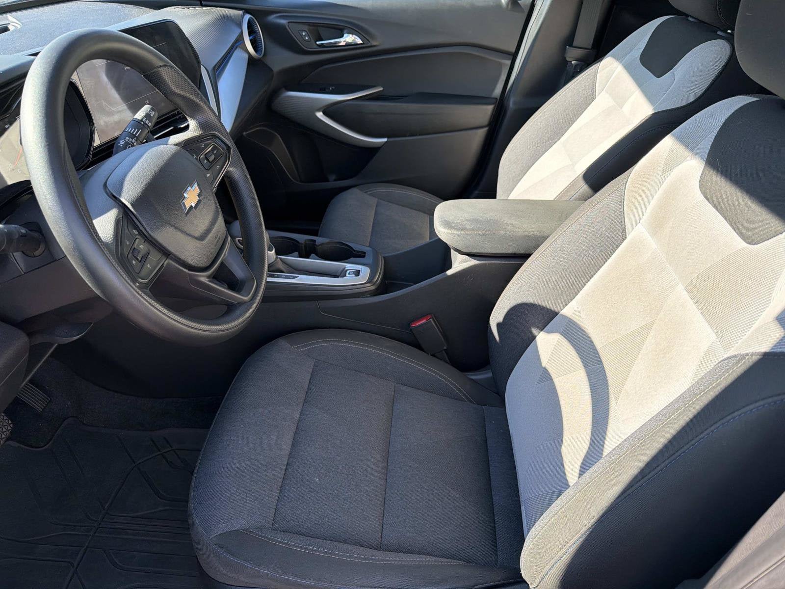 Certified 2024 Chevrolet Trax LS w/ LS Convenience Package FWD image 10
