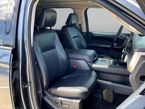Used 2022 Ford Expedition Max XLT RWD image 9