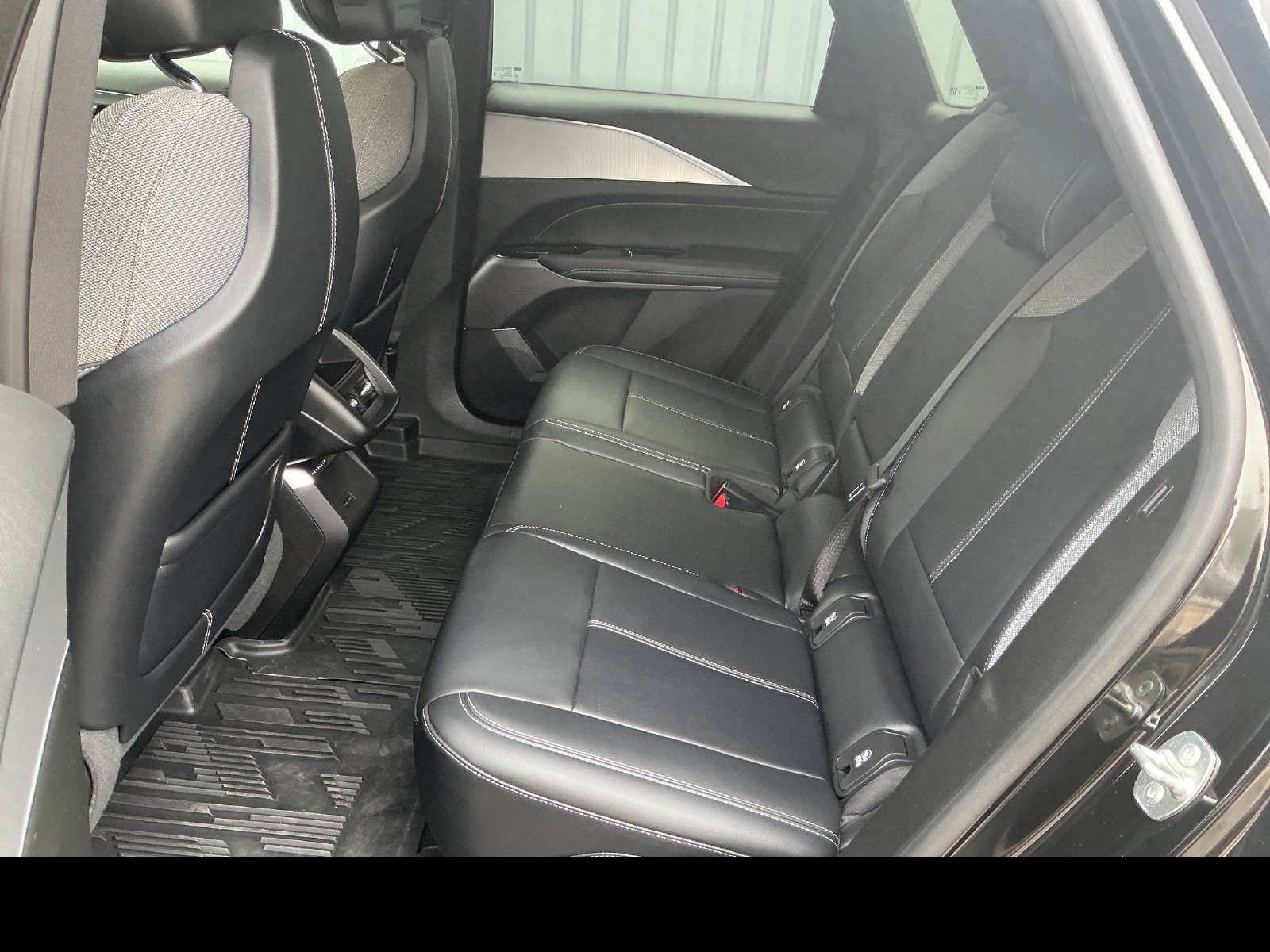 Certified 2024 Cadillac Lyriq Tech AWD/4WD image 26