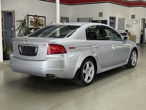 Used 2005 Acura TL FWD image 2