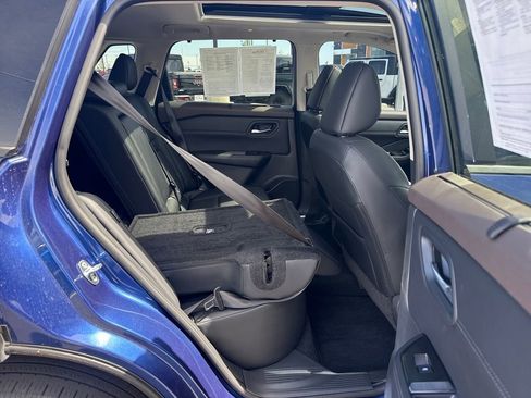 Used 2023 Nissan Rogue SV w/ SV Premium B Package image 28