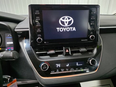 Used 2021 Toyota Corolla LE FWD image 11