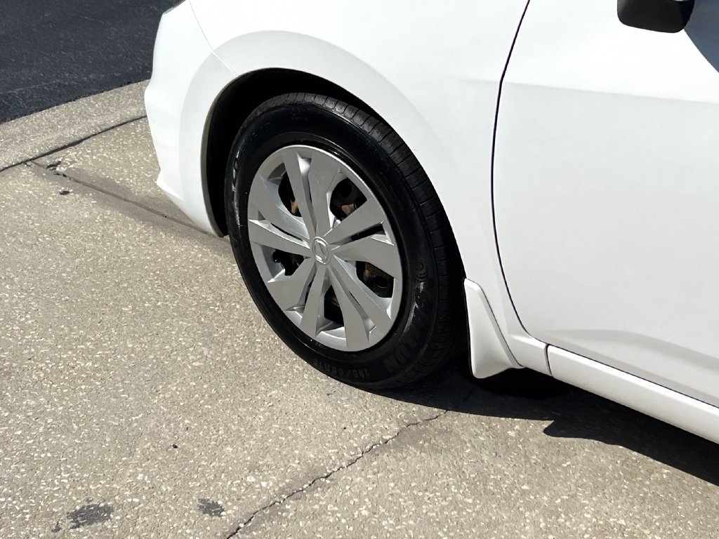 Used 2021 Nissan Versa S FWD image 23