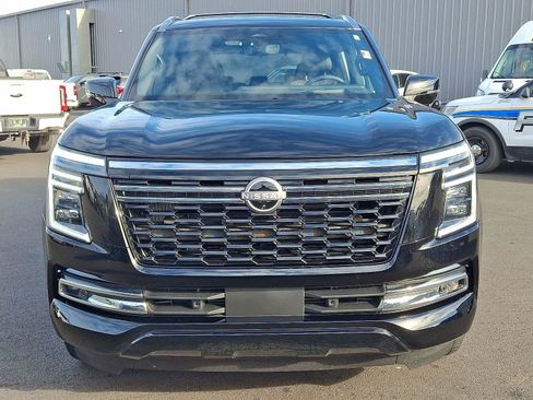 Used 2025 Nissan Armada Platinum Reserve w/ Convenience Package image 2